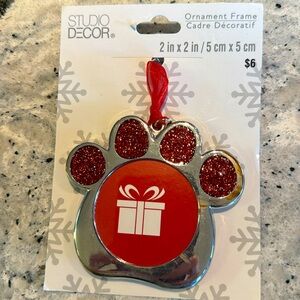 New Holiday picture frame ornament for pets.